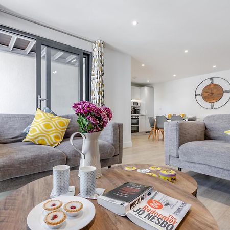 8 Middlecombe - Luxury Apartment At Byron Woolacombe, Only 4 Minute Walk To Woolacombe Beach! Eksteriør bilde